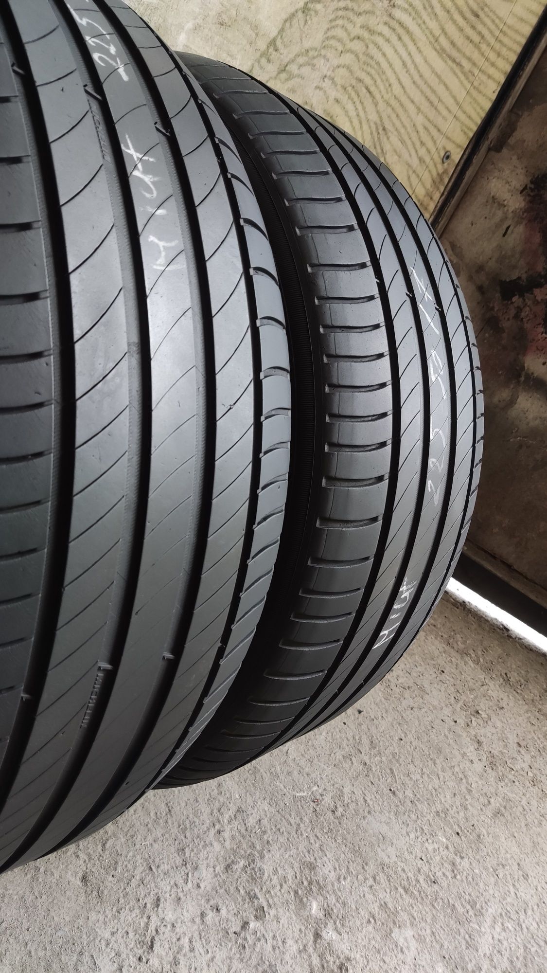 2бр летни гуми 225/50/17 Michelin Primacy 4,dot20
dot19/20
5.5-5.7mm г