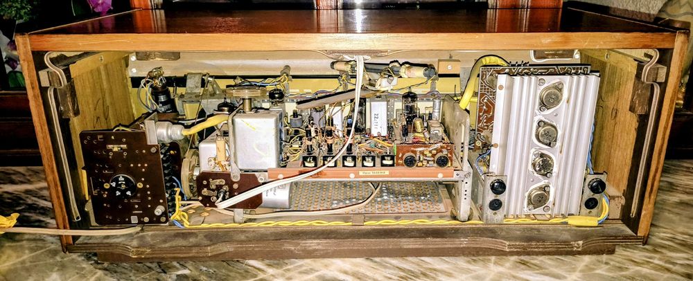 Лампово радио Telefunken Opus Studio 2650 MX