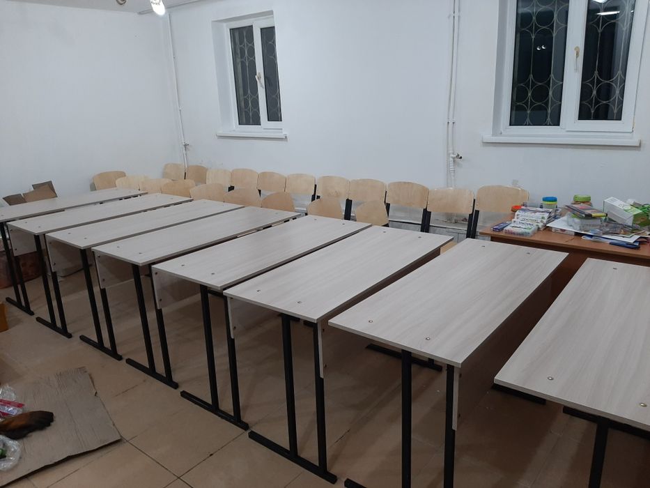 Школьные парты, стуль ,спинка