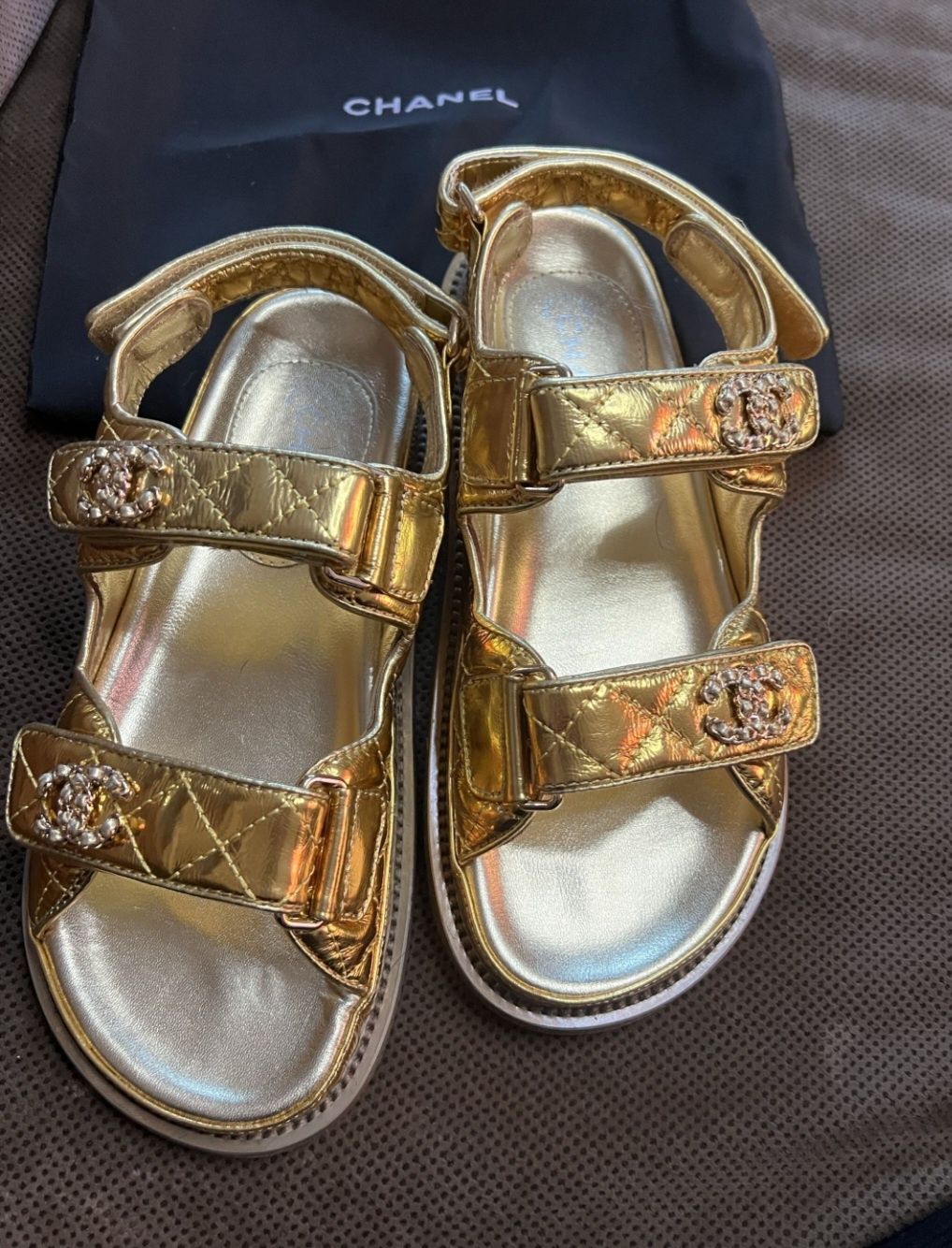 Chanel -gold leather sandals,н.37