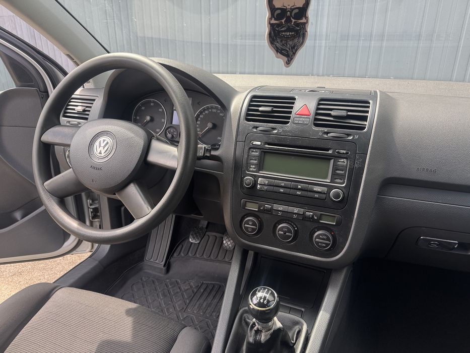 VW Golf 5 din 2005 motor 1.9 Tdi 6+1 trepte. Motor BKC