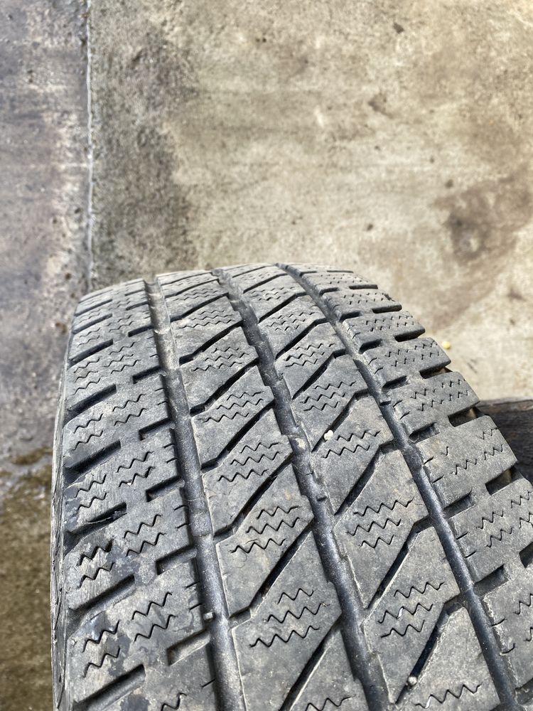 De vanzare cauciucuri wiking  215 65 16 c
