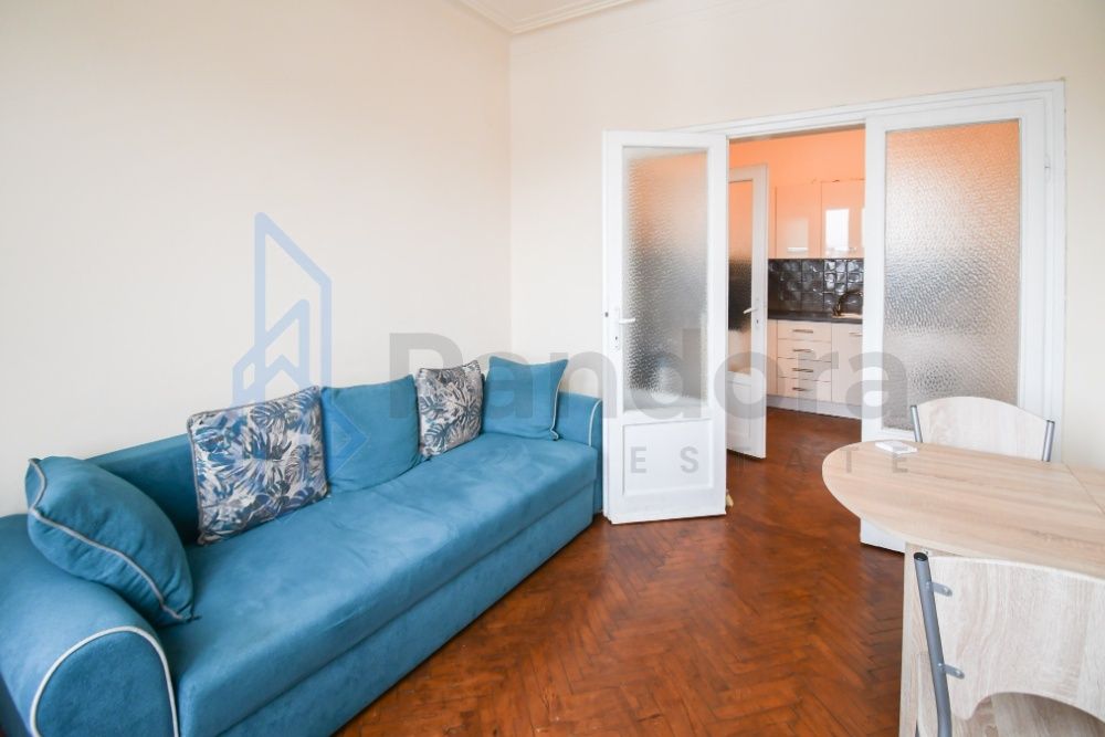 Дава се под наем Двустаен апартамент в София, Център - 55 кв.м за 510 € - Снимка #1