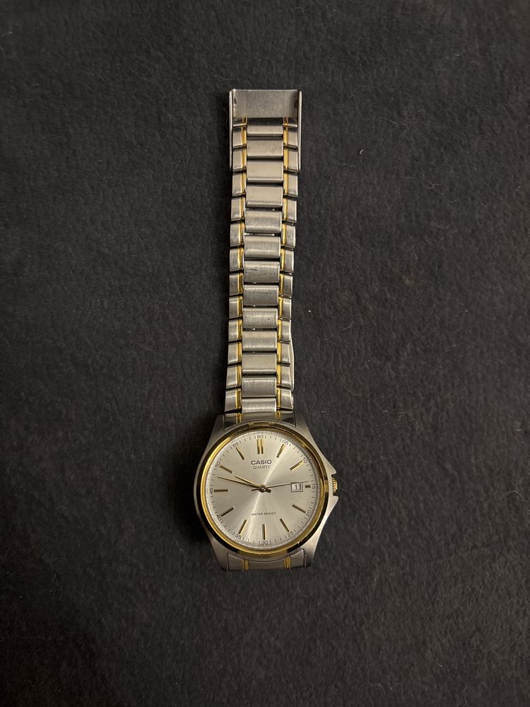 Продам часы Casio