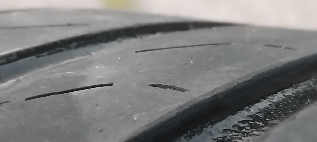 Гуми 225 45 17 Пирели Pirelli 2 броя . Нов внос. Не са нови!