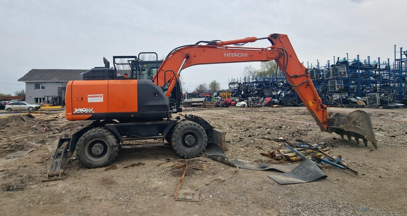 Închiriem excavator