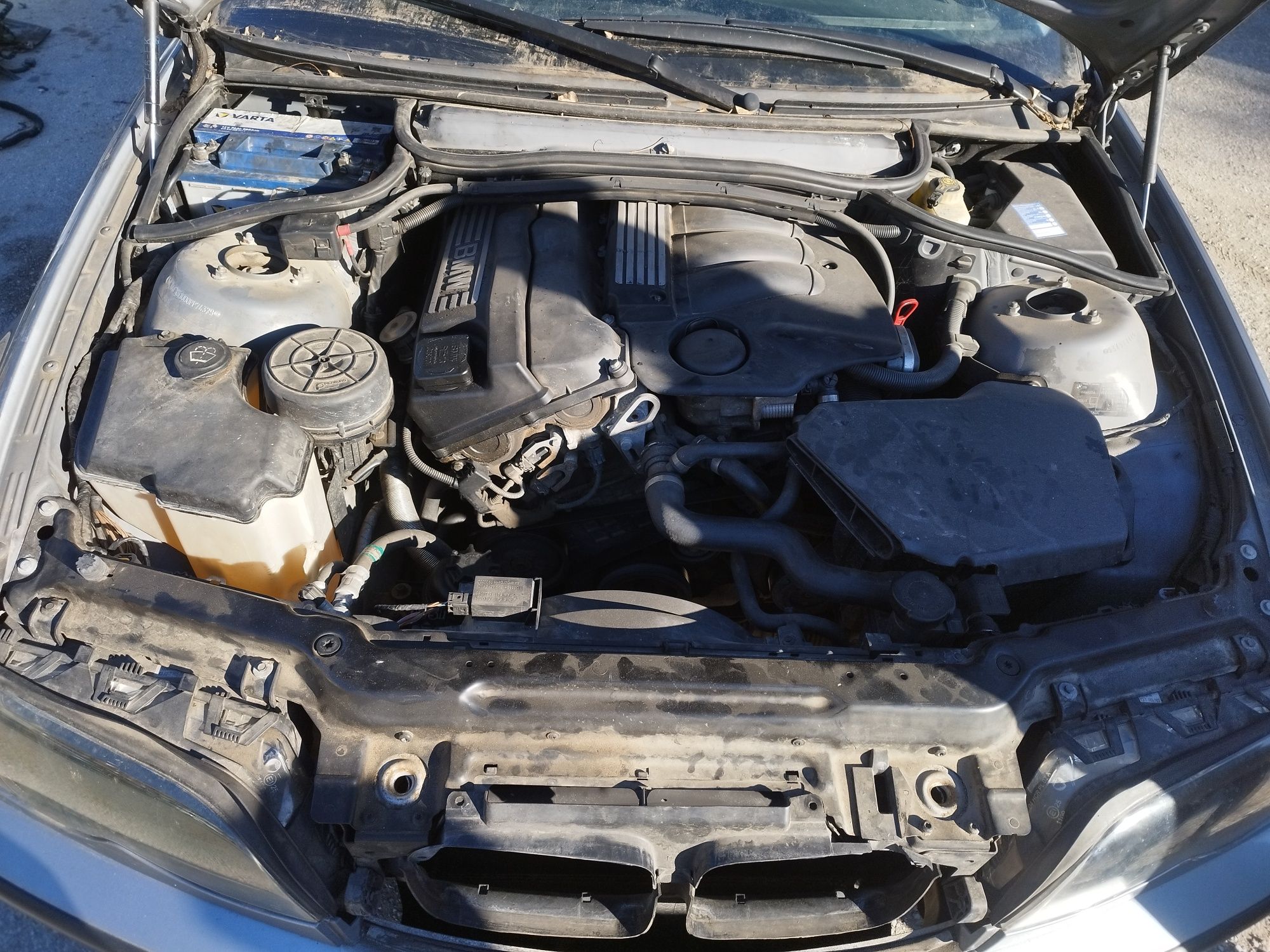 Продавам BMW E46 Фейслифт На Части