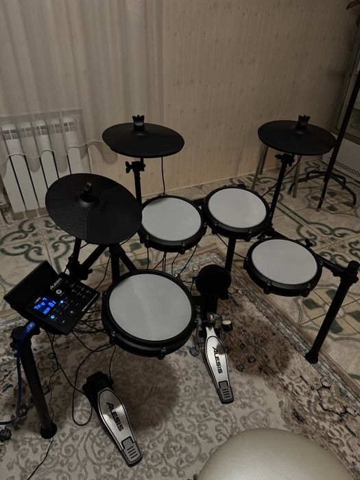 ПРОДАМ БАРАБАН Alesis nitro max kit