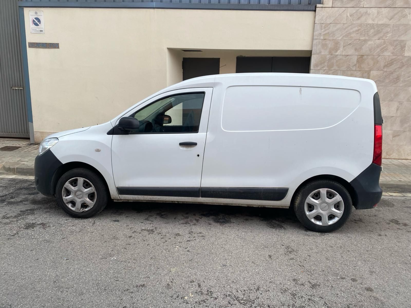 Vând Dacia Dokker 1.6benzina 2014 6000€