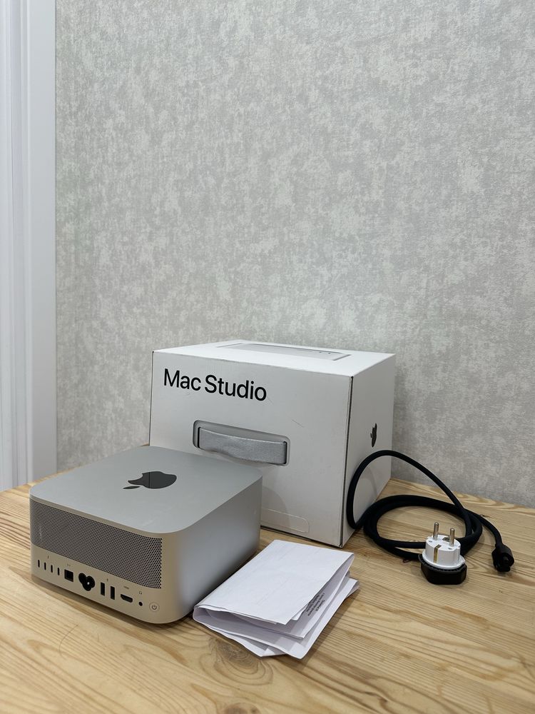 Apple Mac Studio M2 max