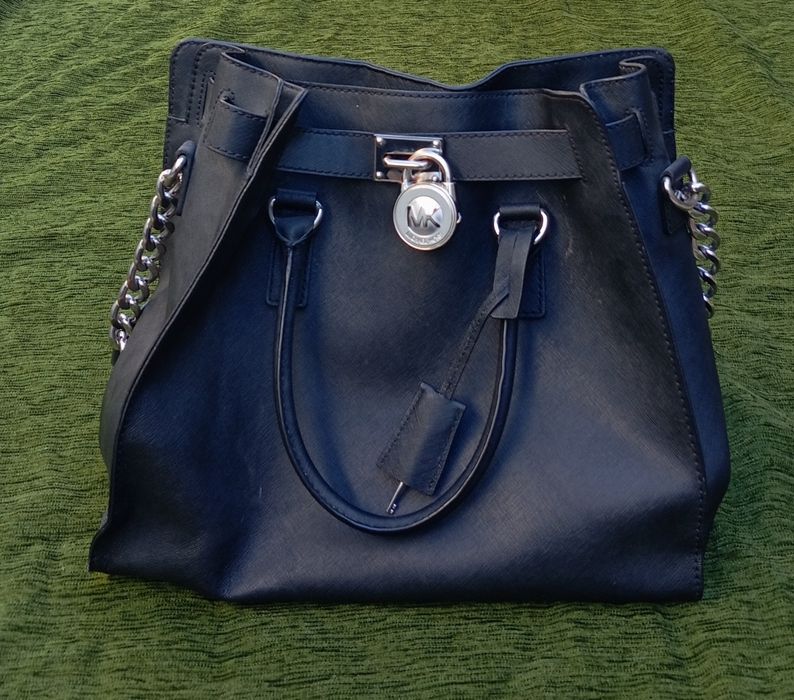 Vând geantă de piele Michael Kors