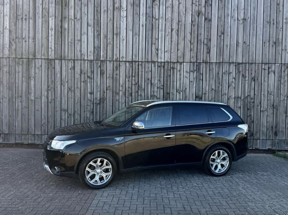 Mitsubishi Outlander 2015 PHEV