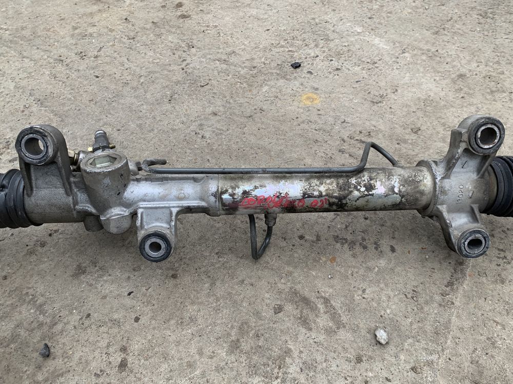 Caseta de directie toyota corola verso an 2002