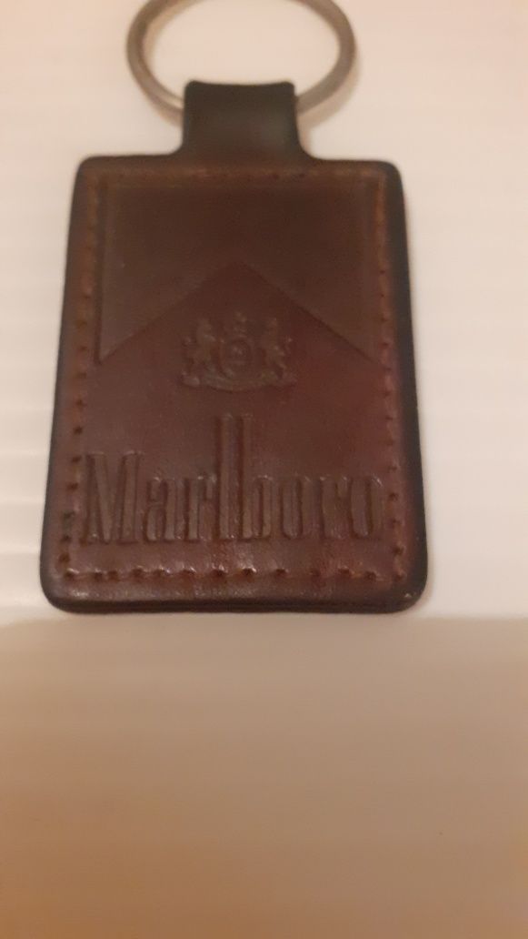 Кожен ключодържател Marlboro.