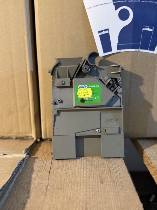 Jetoniera COGES/cititor NV10/automate cafea/snack/ suport jetoniera