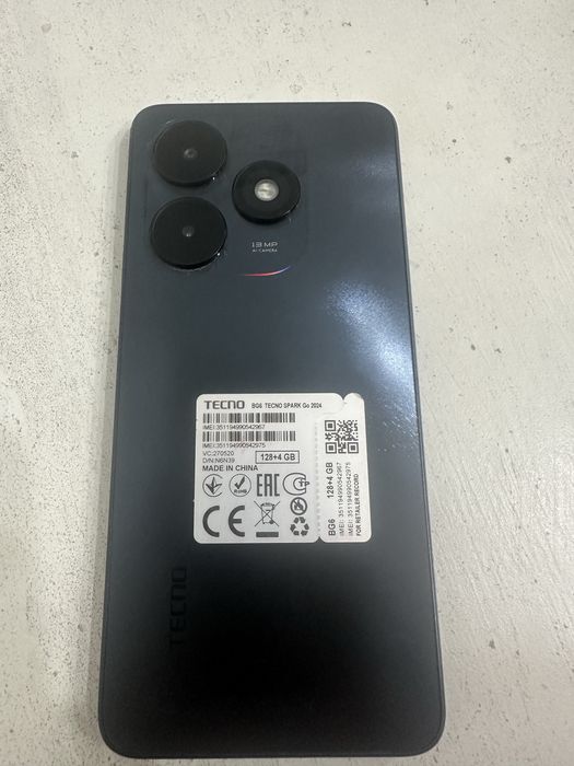 Хонор в отличном состояний память128гб