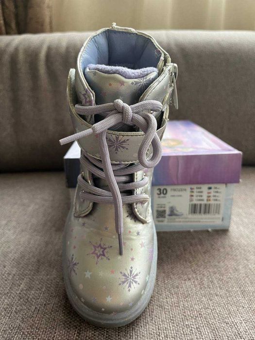 Боти на момиче 30