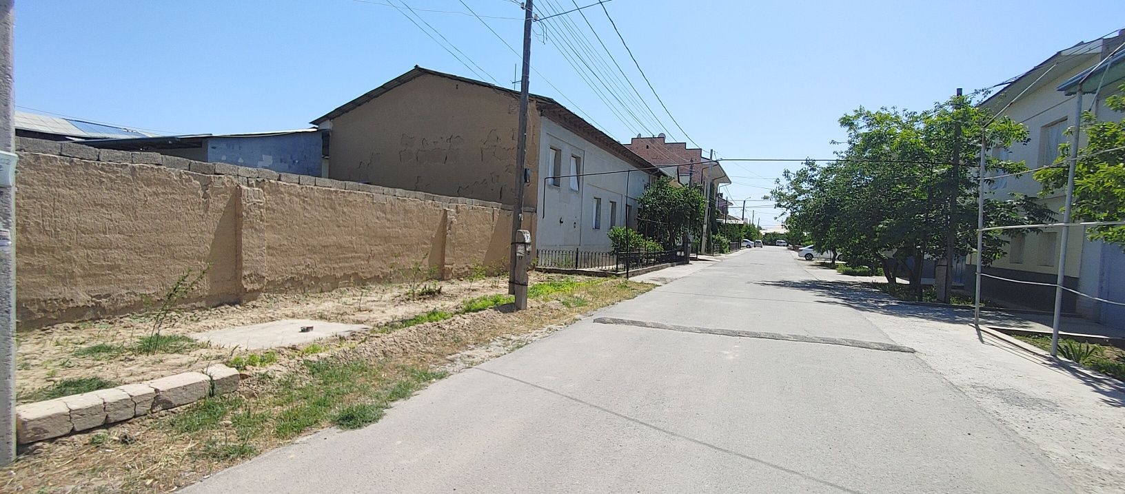 Quruq yer sotiladi