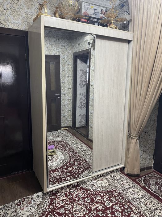 Gilam va pardalar sotiladi holati yangi