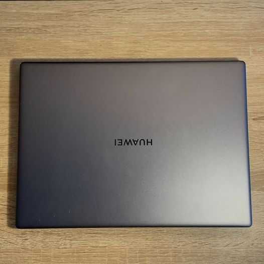 Лаптоп Huawei MateBook 13 2021