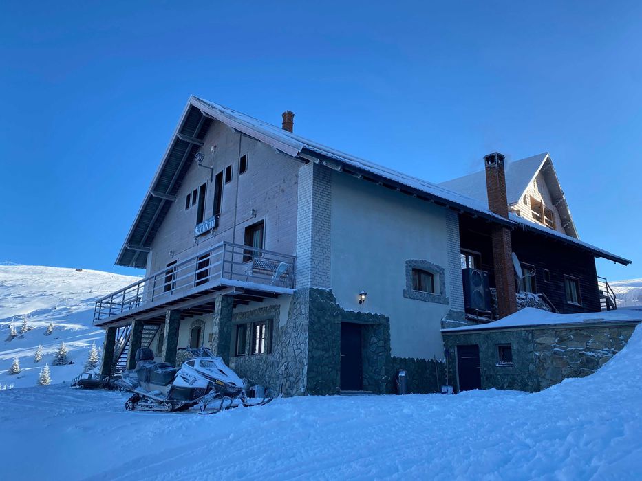 Revelion la Muntele Mic – Cabana Cuntu (Închiriere Integrală)