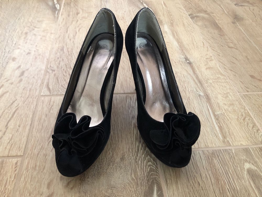 Pantofi cu toc 38