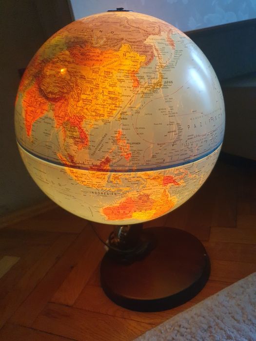 Glob pamantesc germana