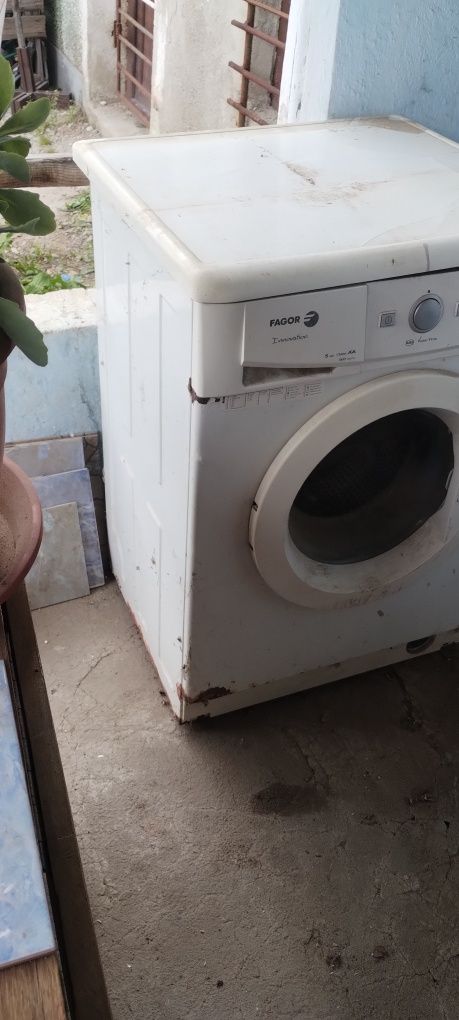 Mașină de spălat rufe Fagot in stare de funcționare