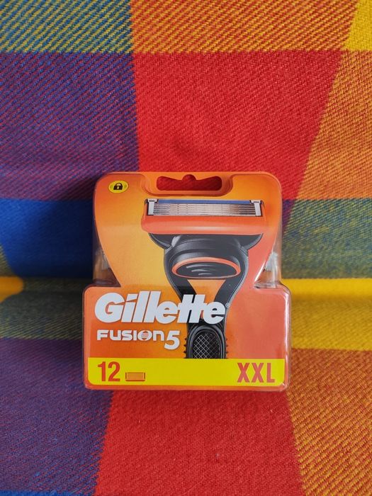 Продам лезвие Gillette