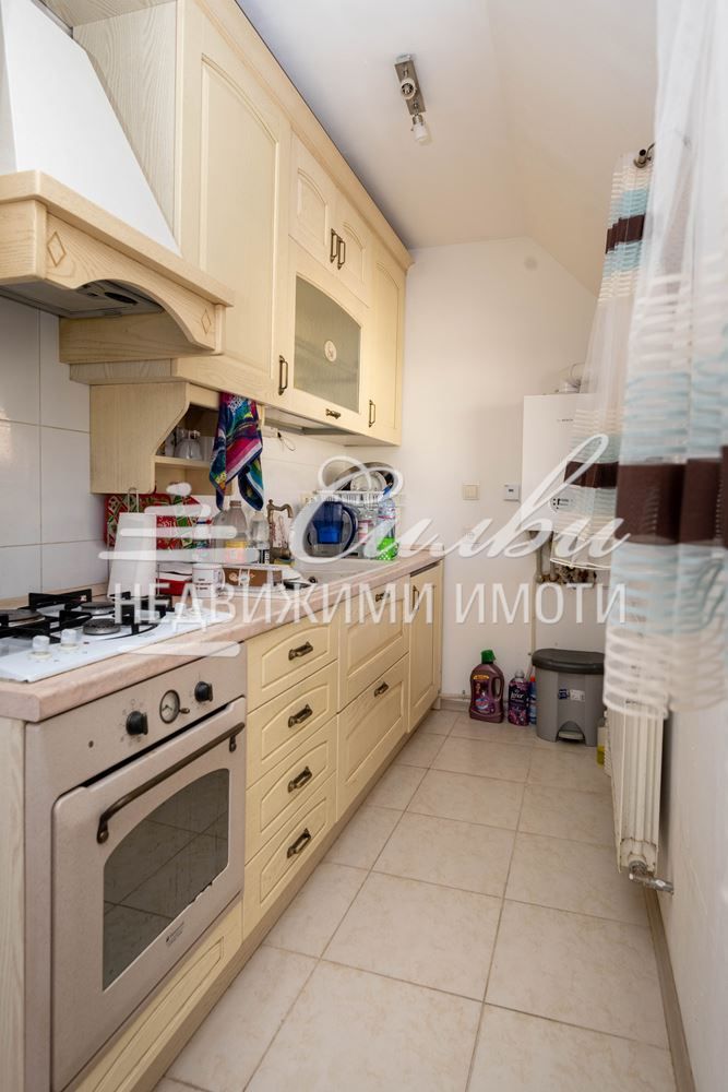 Продава се Тристаен апартамент в Шумен, Център - 112 кв.м за 1184 €/кв.м - Снимка #6