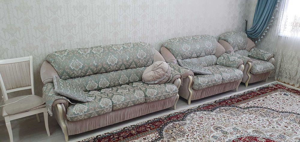 Мягкий уголок для гостиной