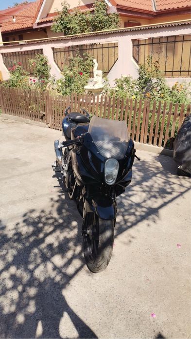 Vând hyosung gt r125