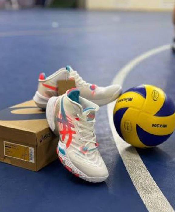Волейболные кроссовки
