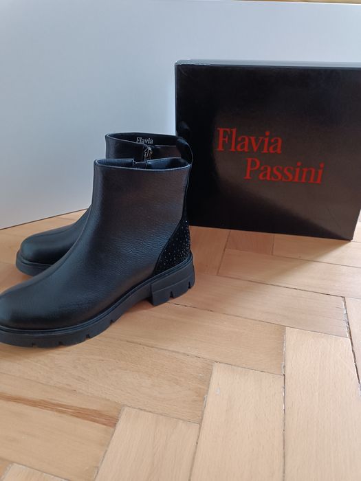 De vânzare botine Flavia Passini, mârimea 39..