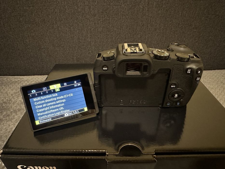 Canon EOS  RP Mirrorless