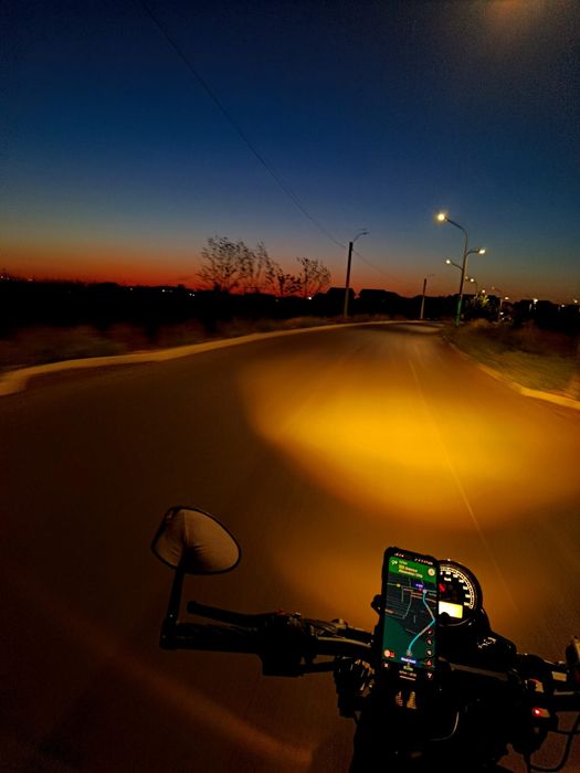 Moto Guzzi Carbon V7 2018