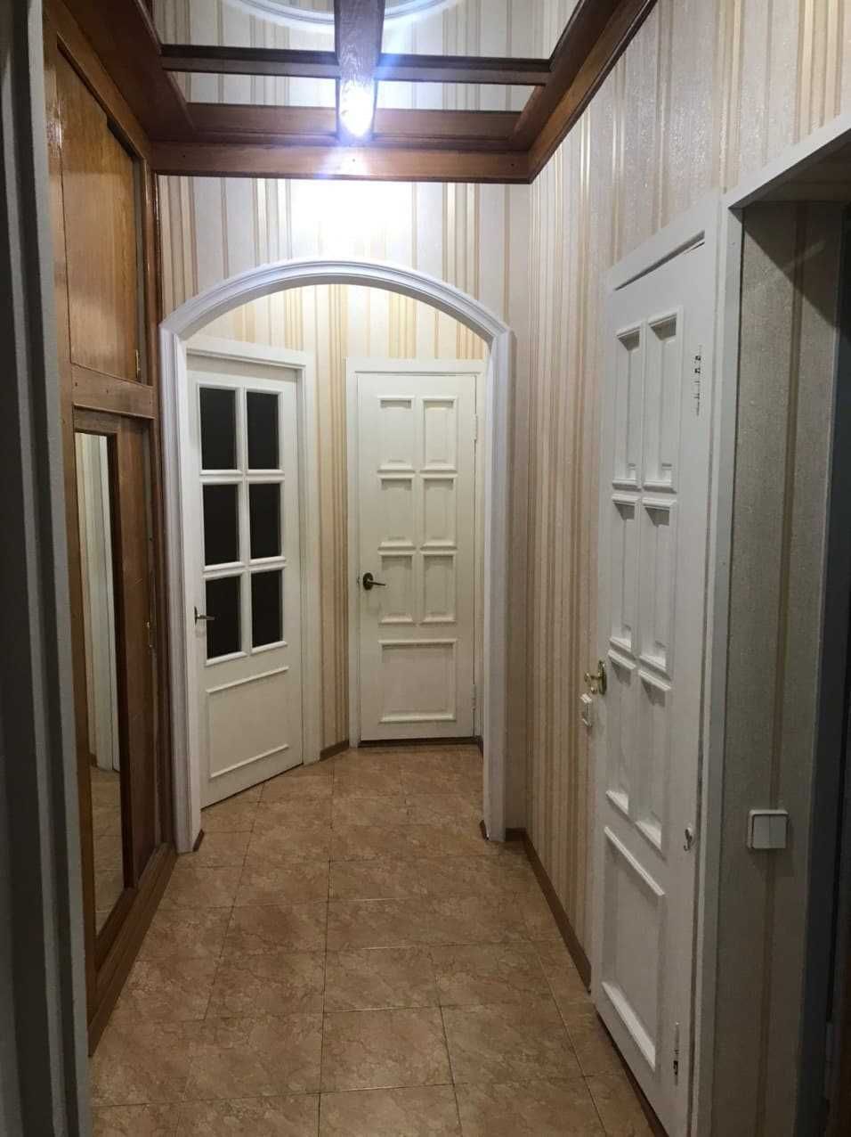 Айбек • 2-комн • 63 м² • этаж 4/9 • [M:0370]