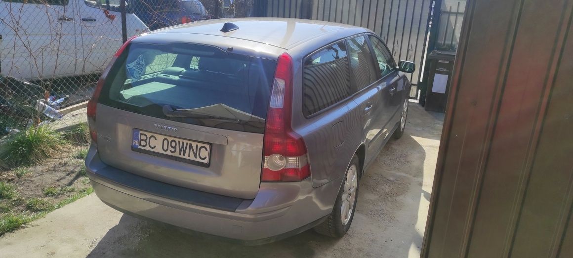 Vând sau schimb Volvo V50