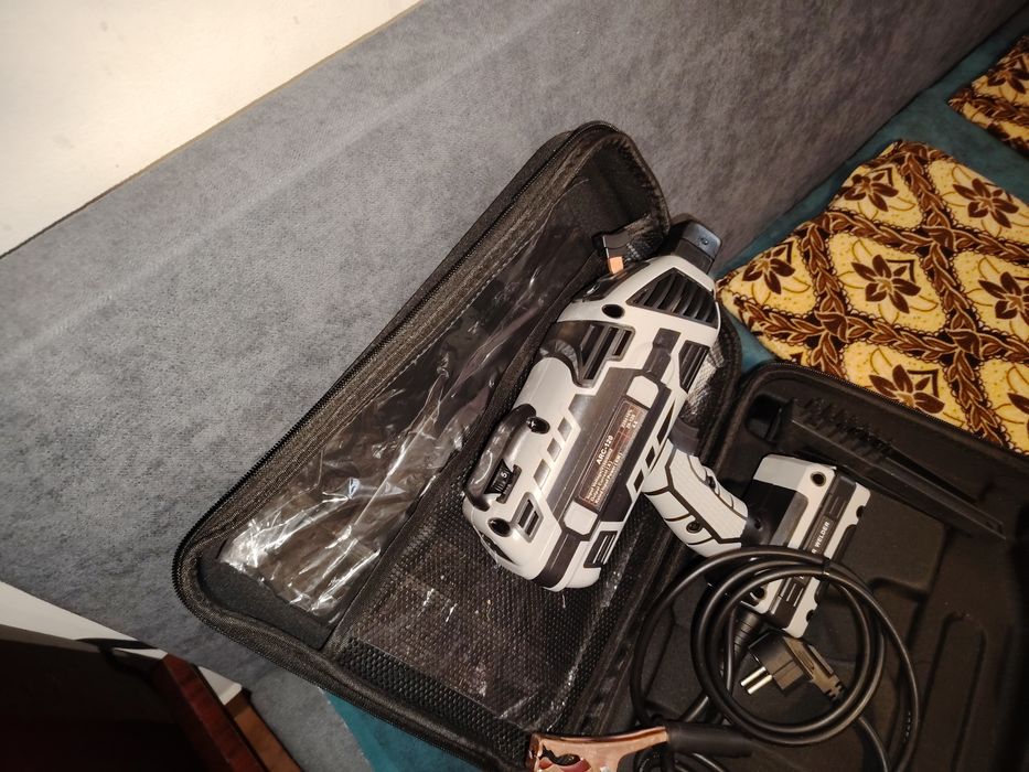 Aparat sudura tip pistol