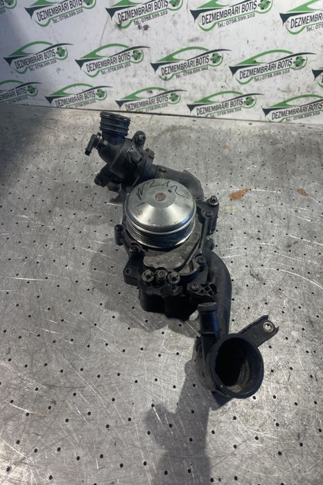 Pompa apa A 651 200 63 01 Mercedes-Benz C-Class W204/S204