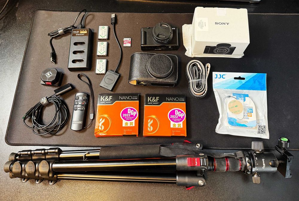 Sony ZV-1 II (Mark 2) + multe accesorii! Cameră de vlogging ZV1-M2