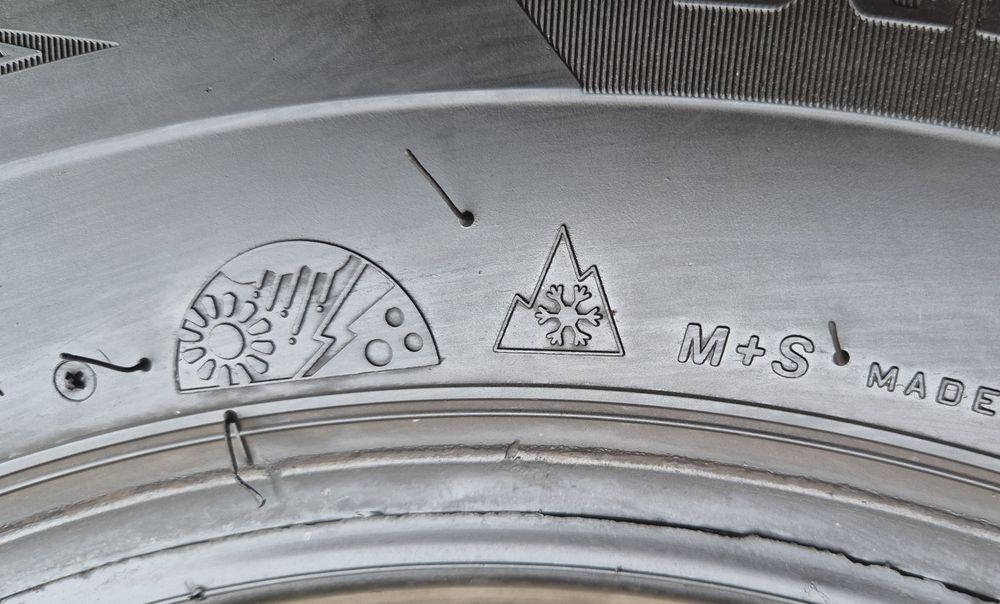 Set 2buc 215/65 R15C 104/102T Bridgestone Duravis All-Season M+S iarnă