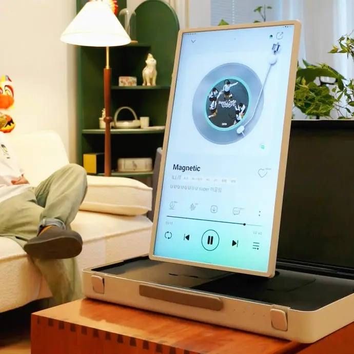 Портативный смарт экран инфокиоск смарт экран в чемодане