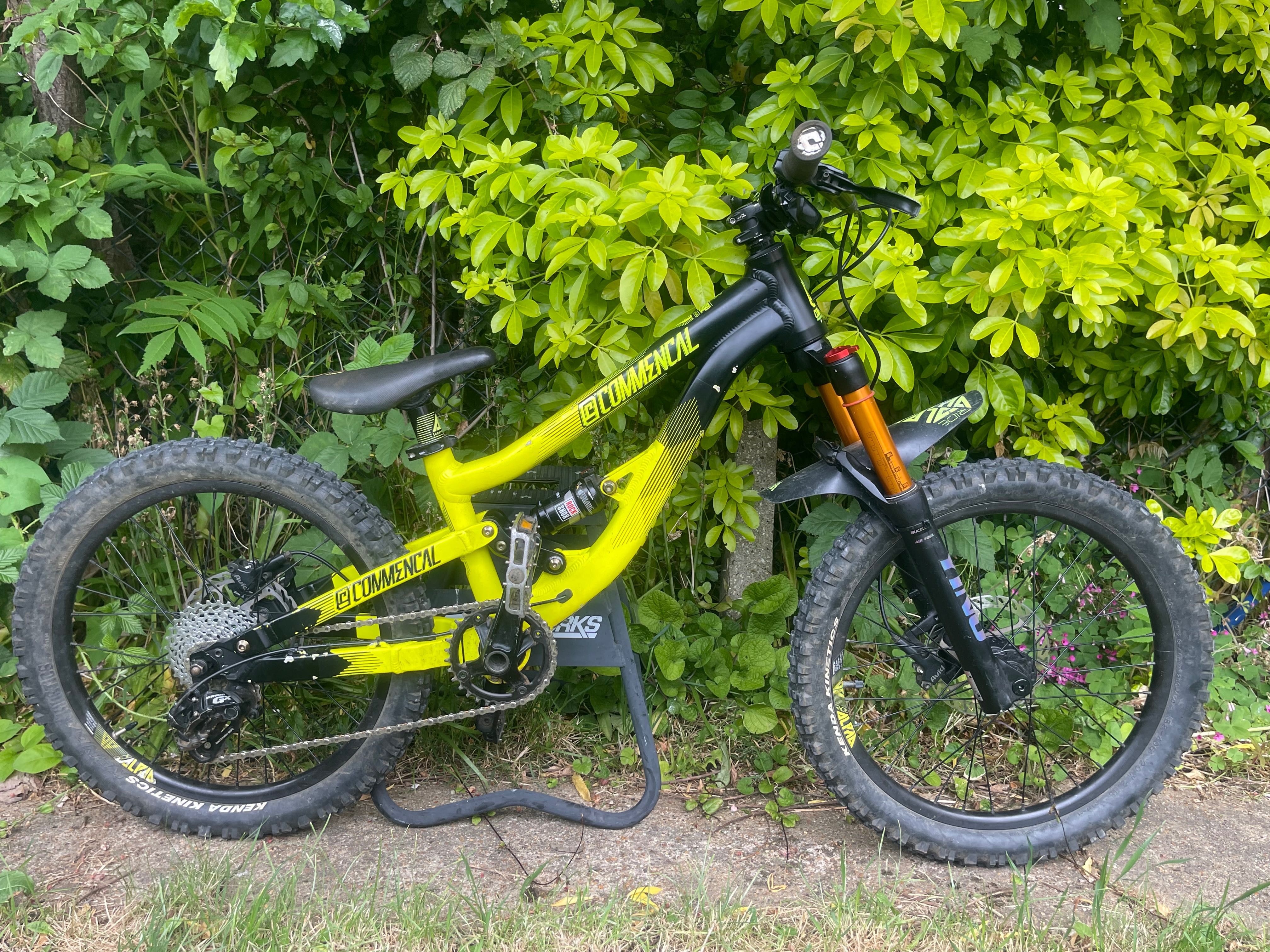 Commencal Supreme 20” не specialized trek scott drag