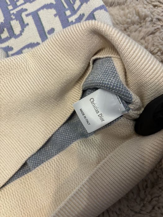 pullover dior nou cu etcicheta