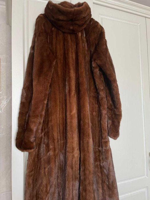 Шуба норковая б/у, цвет коньяк  (можно для поделок из меха)