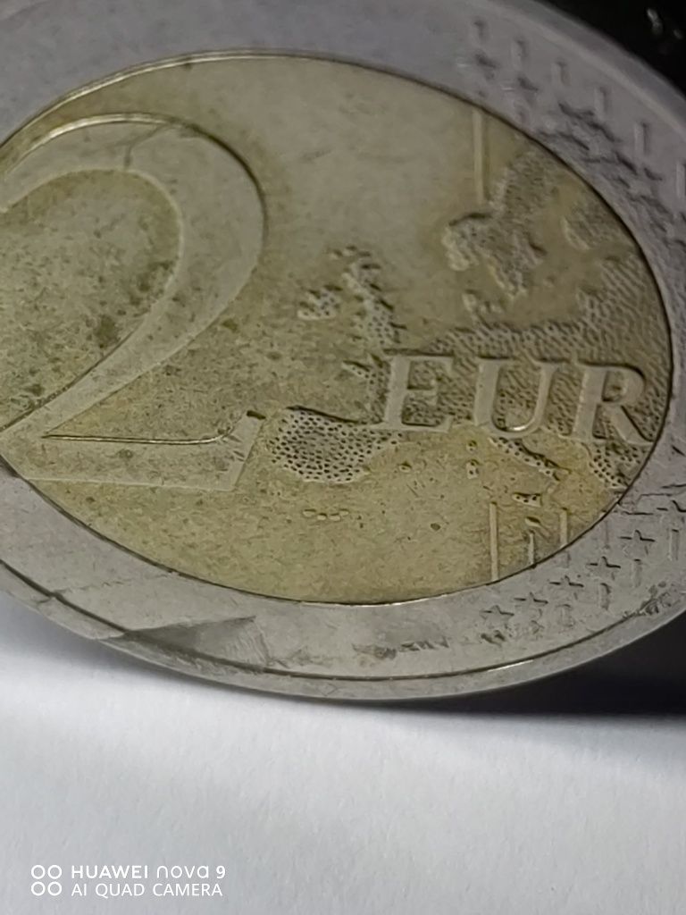 Moneda de 2€ cu defect