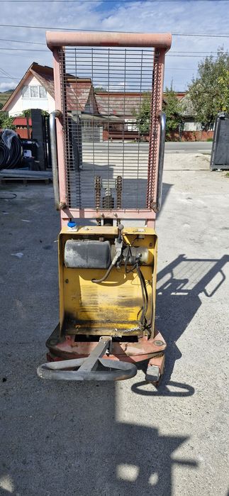 Transpaleta electrică