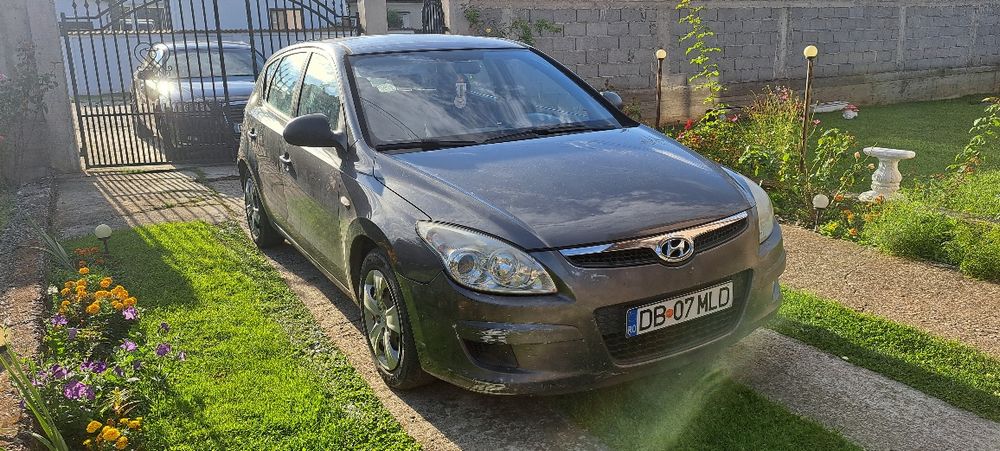 Vand Hyundai i30 2008
Motor de 1,6 diesel

Distributie pe lanț

29000