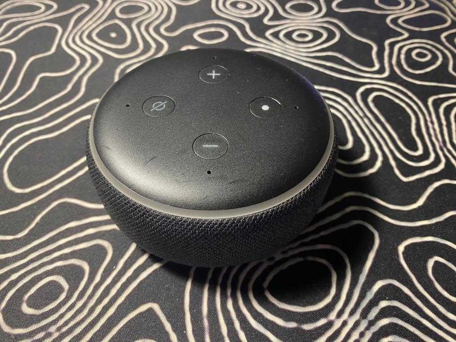 Vand boxa Amazon Echo Dot 3, Alexa, Negru + Kit Sengled Home